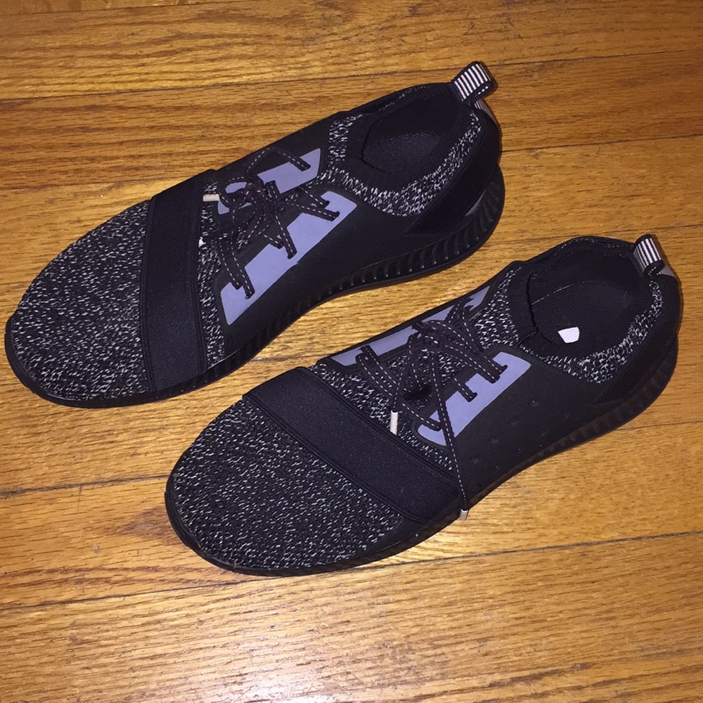 Under Armour Performance Sneakers - image 2